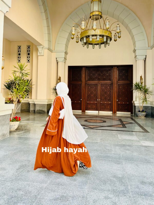 ⁦عباءه نمارق⁩ - الصورة ⁦2⁩